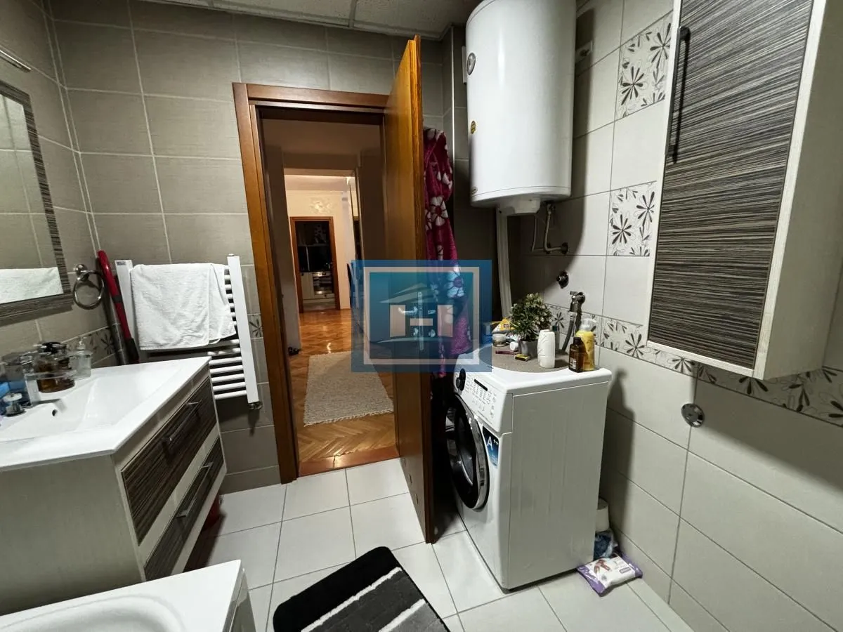 Prodaja, trosoban stan, 85m², Centar, Jagodina