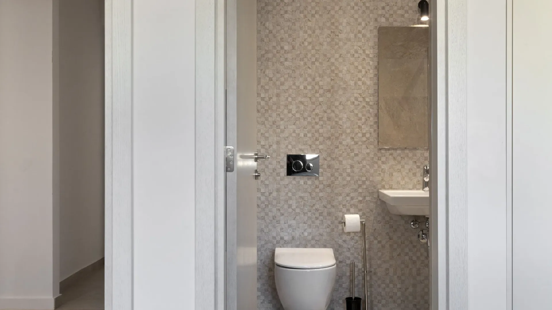 Sale, three bedroom apartment, 136m², Kotor, Crna Gora