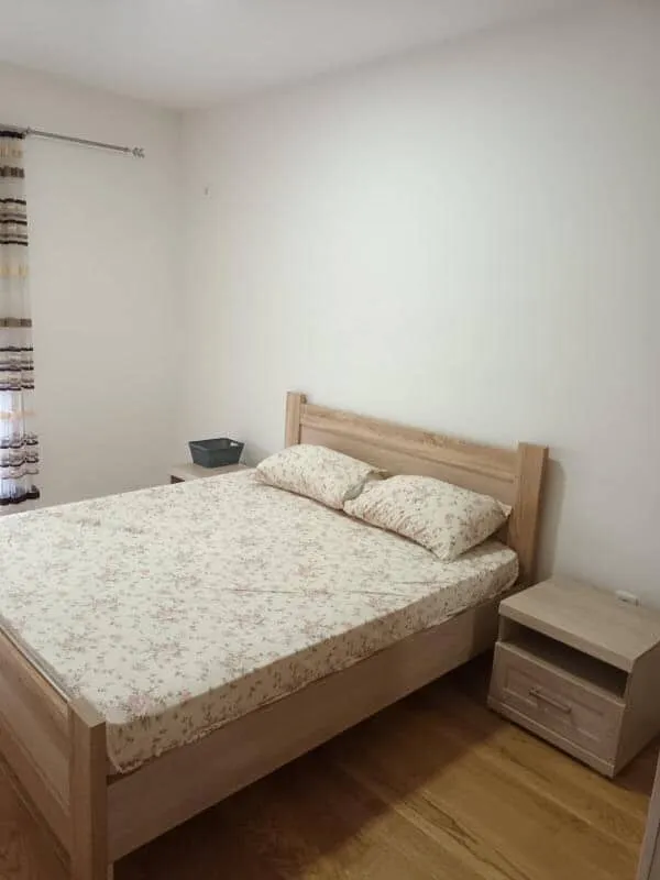 Izdavanje, jednosoban stan, 45m², Central Point, Podgorica