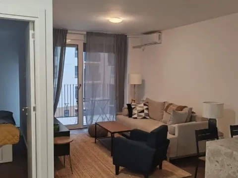 Rent, two bedroom apartment, 44m², Kragujevac, Srbija - image 2