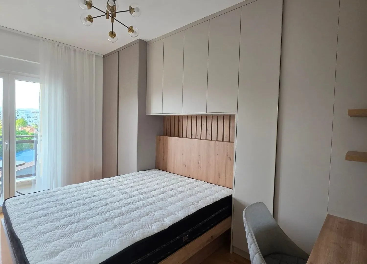 Izdavanje, jednosoban stan, 45m², Pobrežje, Podgorica