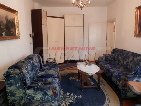 Sale, one bedroom apartment, 40m², Kalenić Pijaca, Vračar Sve Podlokacije