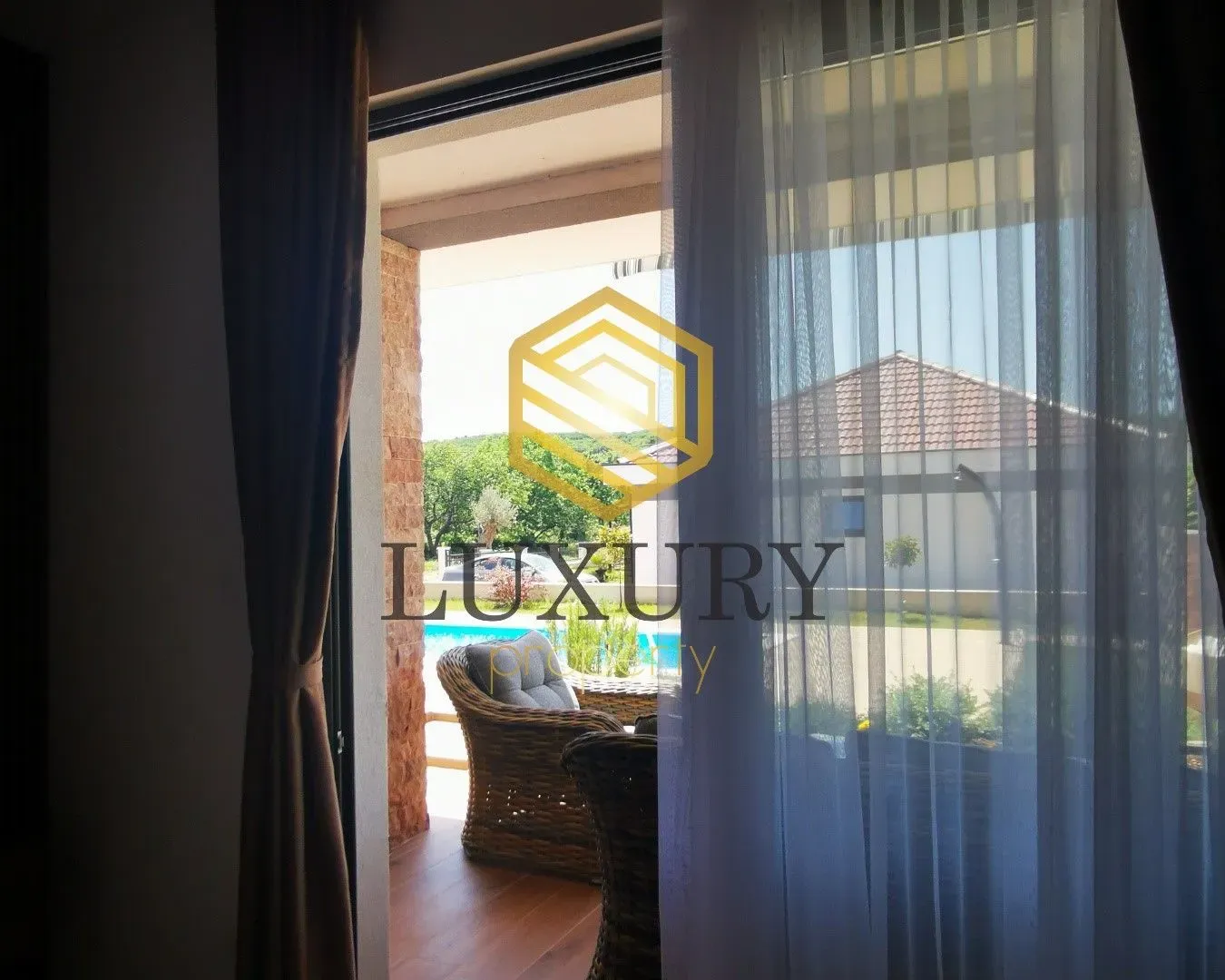 Rent, house, 200m², Krimovica, Kotor