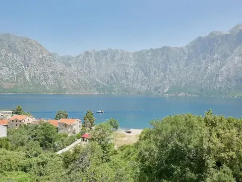 Prodaja, trosoban stan, 72m², Prčanj, Kotor - image 17