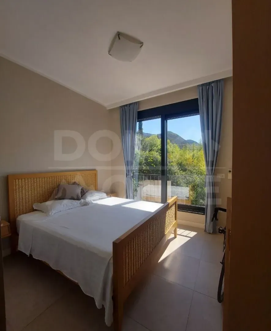 Rent, three bedroom apartment, 130m², Gornja Lastva, Tivat