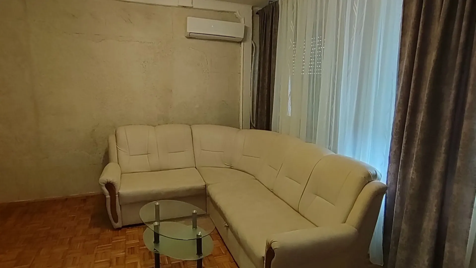 Izdavanje, jednosoban stan, 37m², Novo naselje, Novi Sad