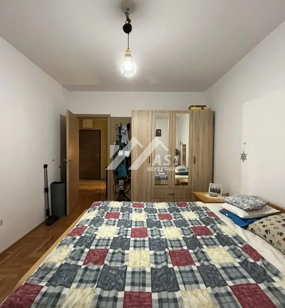 Izdavanje, dvosoban stan, 52m², Grbavica, Novi Sad Sve Podlokacije