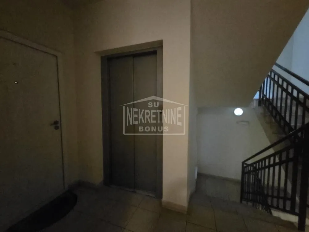 Prodaja, dvosoban stan, 49m², Centar, Subotica