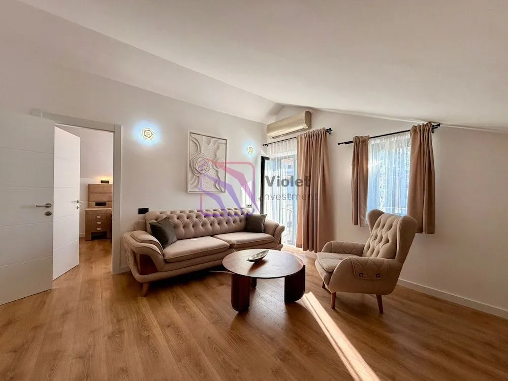 Izdavanje, ugostiteljski objekat, 440m², Adok, Budva