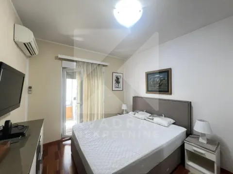 Rent, two bedroom apartment, 75m², City Kvart, Podgorica - image 7