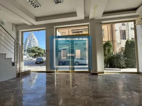 Prodaja, poslovni prostor, 85m², Centar, Paraćin - image 7