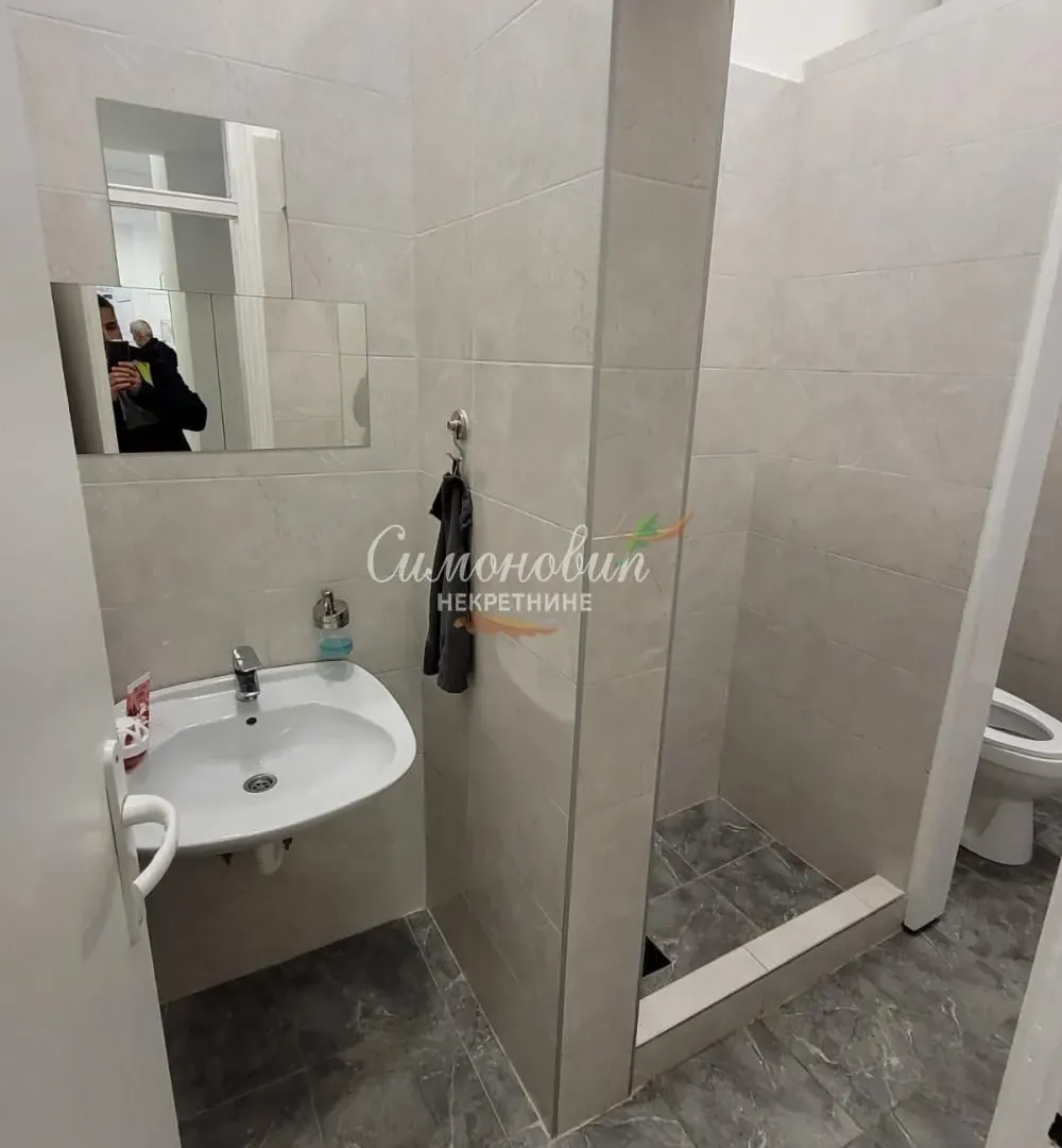 Rent, office space, 136m², Čukarica, Beograd
