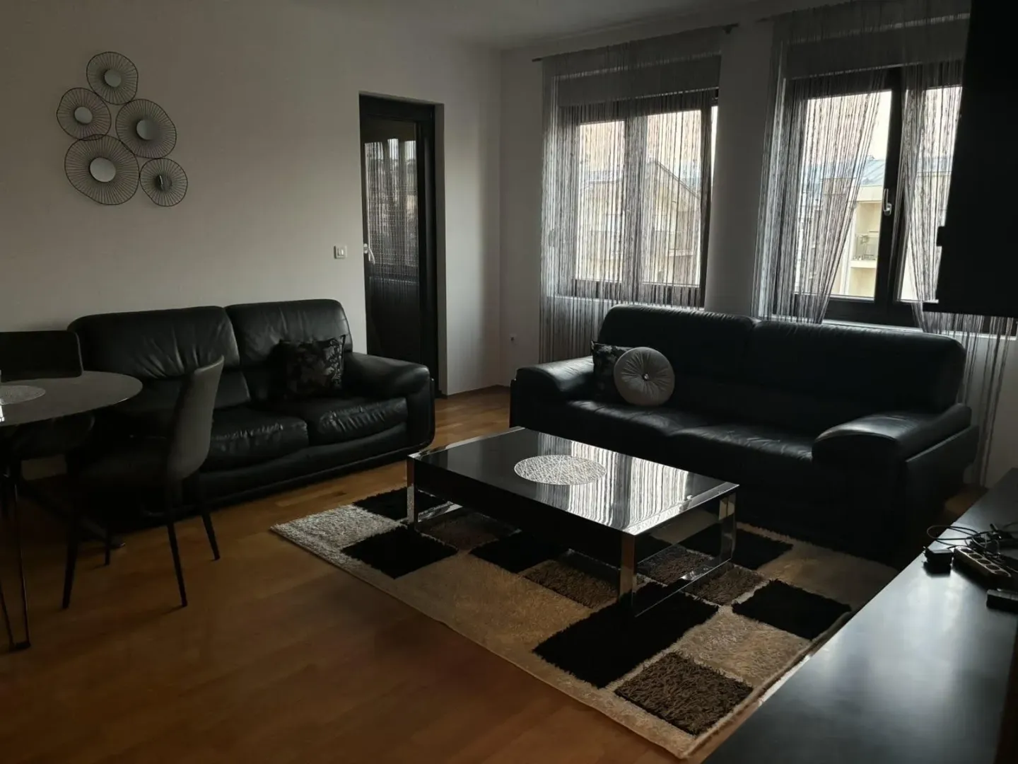 Izdavanje, jednosoban stan, 48m², Blok 6, Podgorica