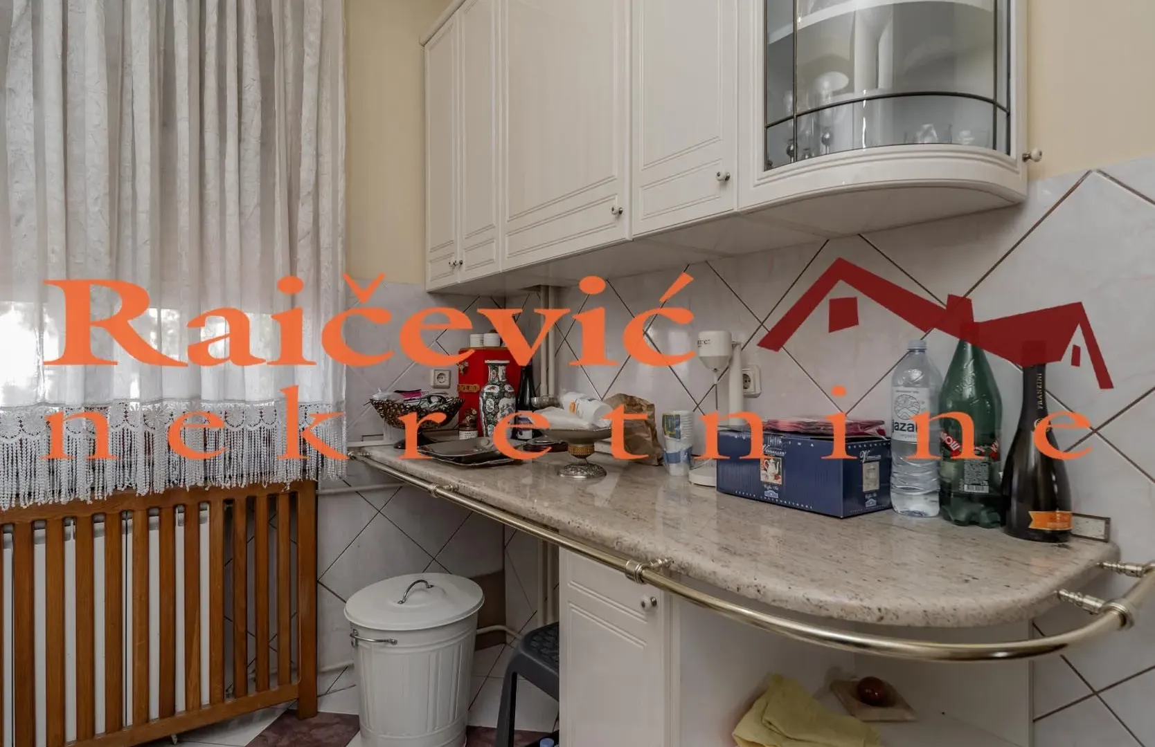 Prodaja, kuća, 273m², Brace Jerković, Voždovac Sve Podlokacije