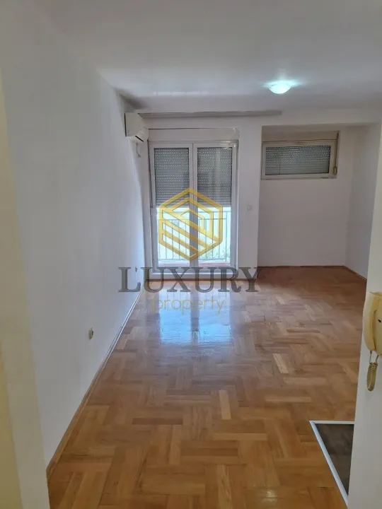 Rent, studio apartment, 28m², Tuški Put, Podgorica