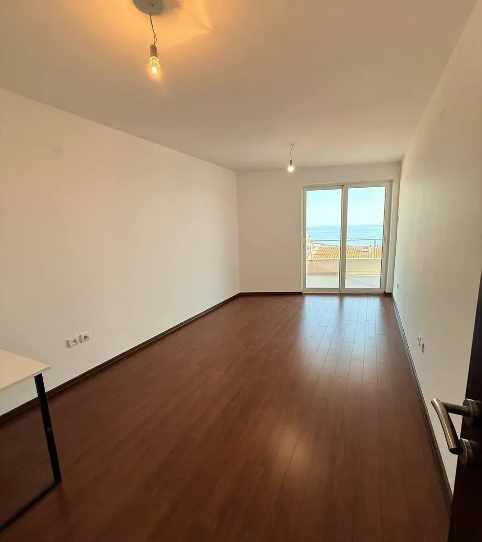 Sale, two bedroom apartment, 85m², Petrovac, Budva