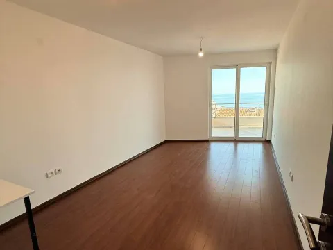 Sale, two bedroom apartment, 85m², Petrovac, Budva - image 5