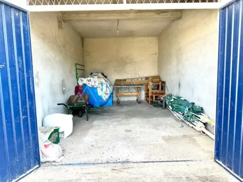 Prodaja, kuća, 225m², Sutomore, Bar - image 5