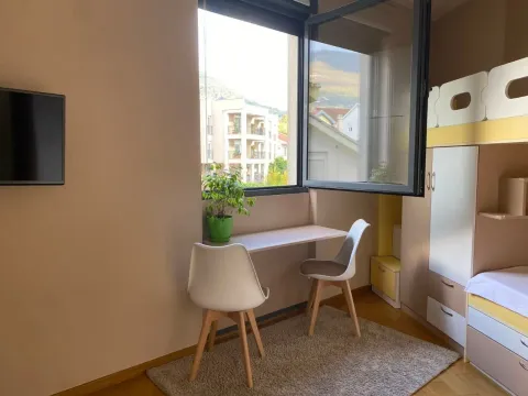 Rent, two bedroom apartment, 75m², Seljanovo, Tivat - image 9