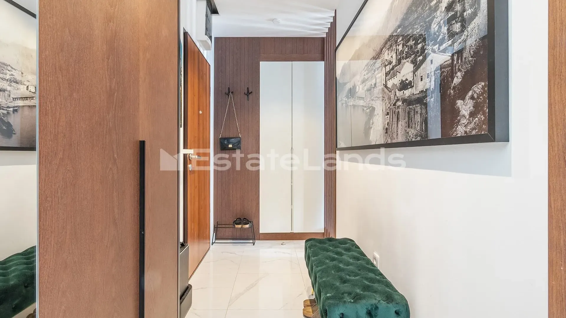 Prodaja, dvosoban stan, 85m², Dobrota, Kotor