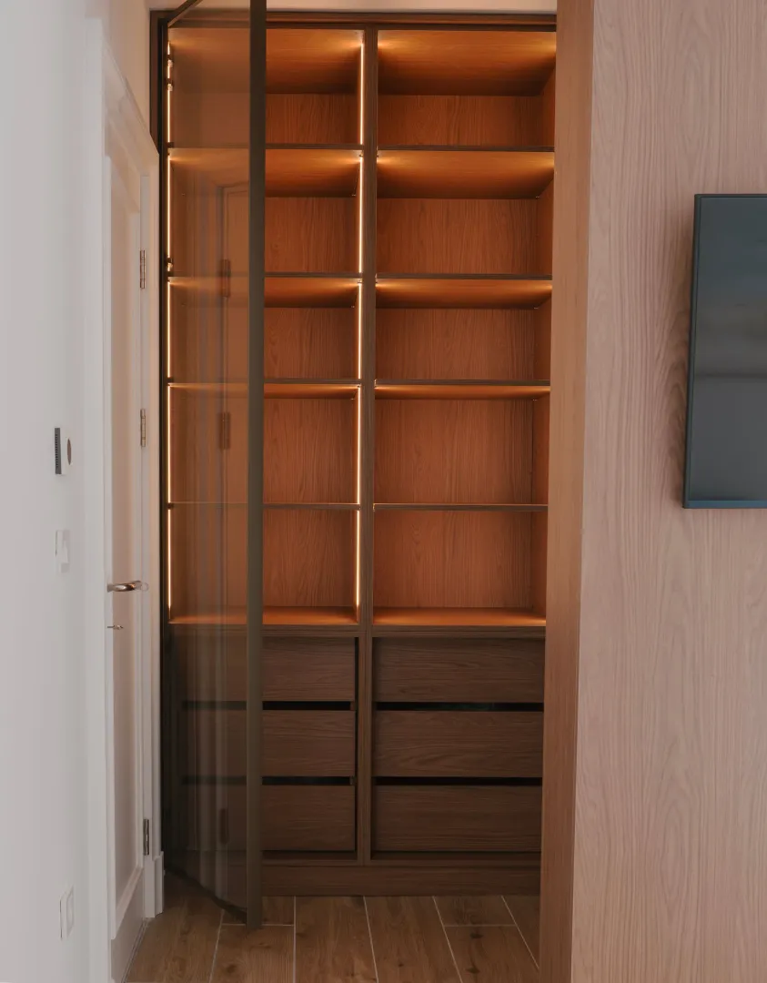Izdavanje, dvosoban stan, 71m², Kava, Tivat