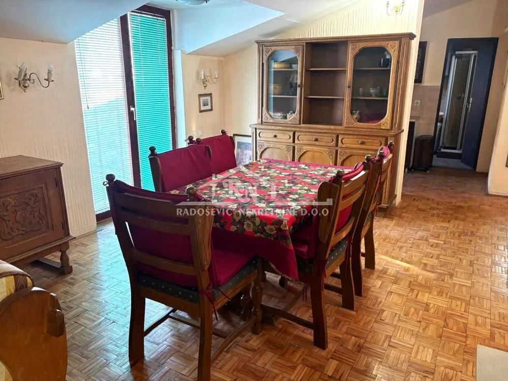 Prodaja, trosoban stan, 88m², Petlovo Brdo, Beograd