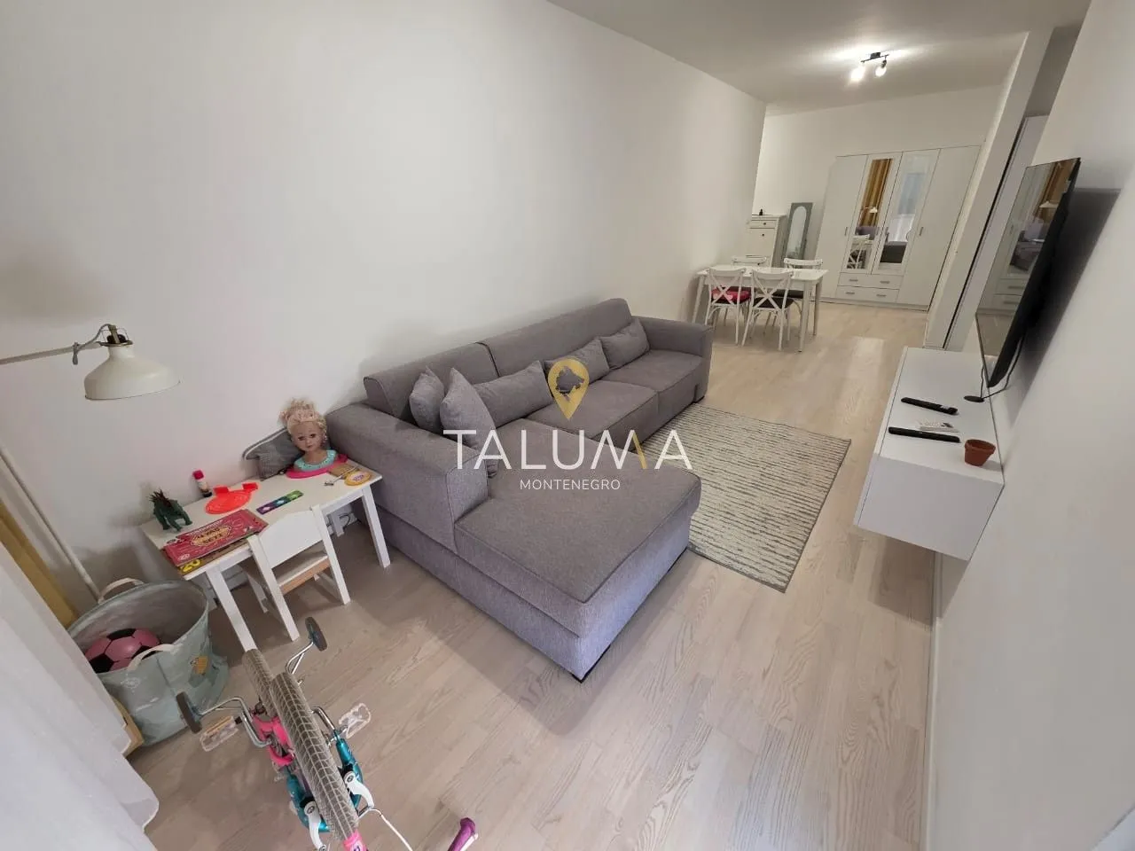 Izdavanje, jednosoban stan, 48m², City Kvart, Podgorica