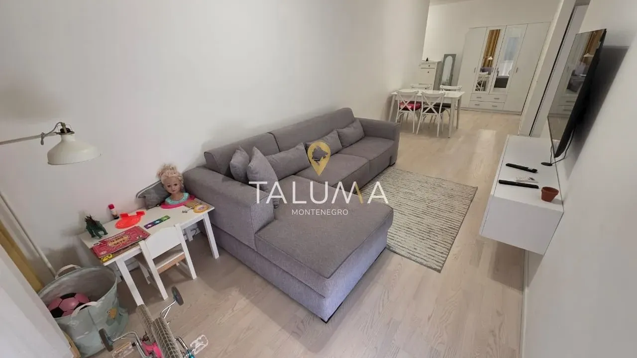 Izdavanje, jednosoban stan, 48m², City Kvart, Podgorica