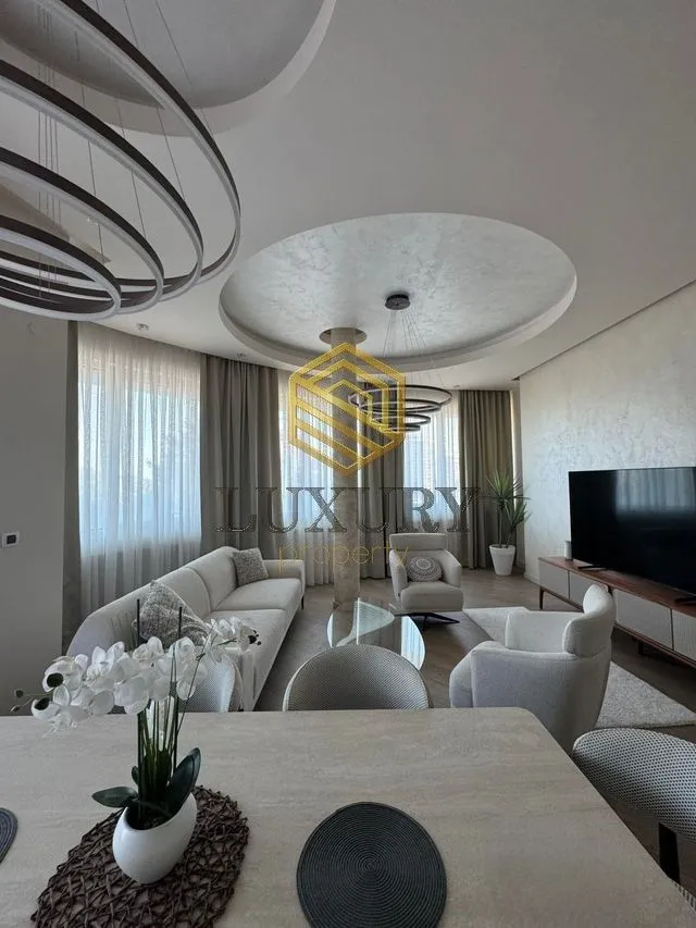 Prodaja, dvosoban stan, 117m², Centar, Budva