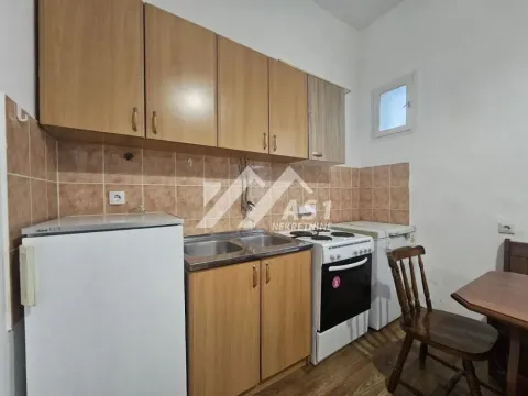 Izdavanje, kuća, 106m², Centar, Novi Sad - image 9