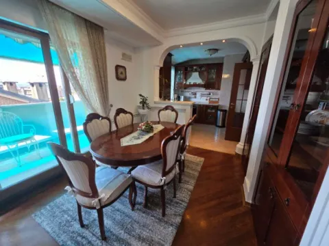 Prodaja, trosoban stan, 130m², Stari Aerodrom, Podgorica - image 3