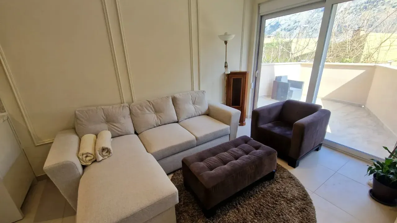 Rent, apartment, 60m², Kotor, Crna Gora