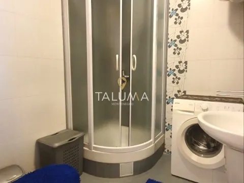 Izdavanje, dvosoban stan, 56m², Stari Aerodrom, Podgorica - image 5