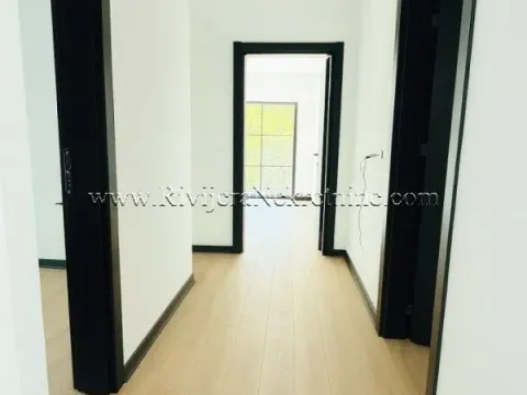 Prodaja, trosoban stan, 117m², Herceg Novi, Crna Gora - image 4