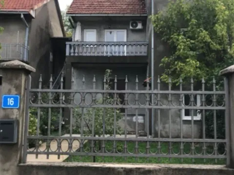 Sale, house, 421m², Centar, Cetinje - image 2