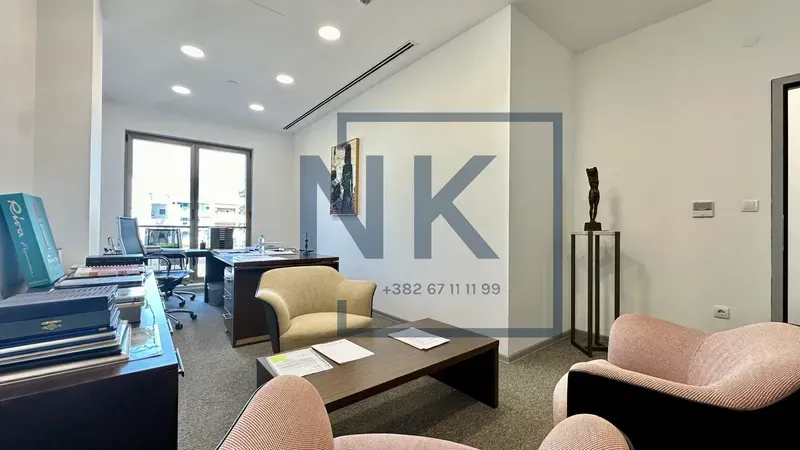 Izdavanje, poslovni prostor, 106m², Centar, Podgorica