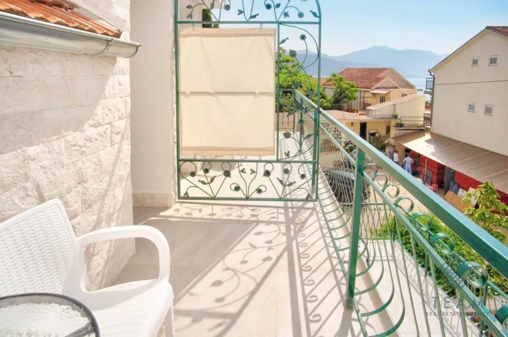 Prodaja, jednosoban stan, 62m², Baošići, Herceg Novi