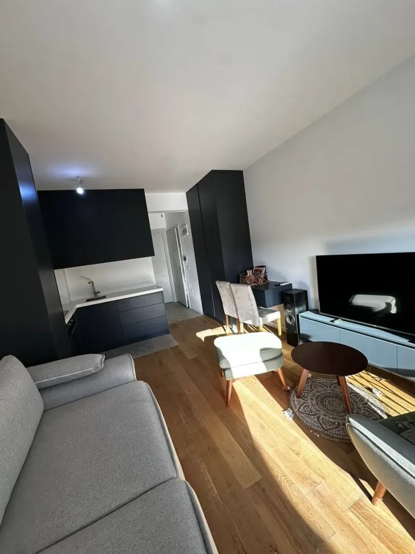 Rent, one bedroom apartment, 46m², Bečići, Budva