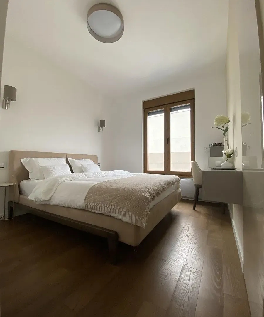 Izdavanje, dvosoban stan, 42m², Južni Bulevar, Vračar Sve Podlokacije