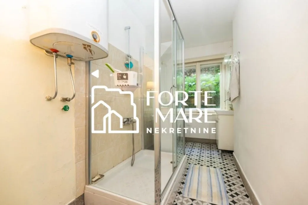 Prodaja, dvosoban stan, 73m², Herceg Novi, Crna Gora