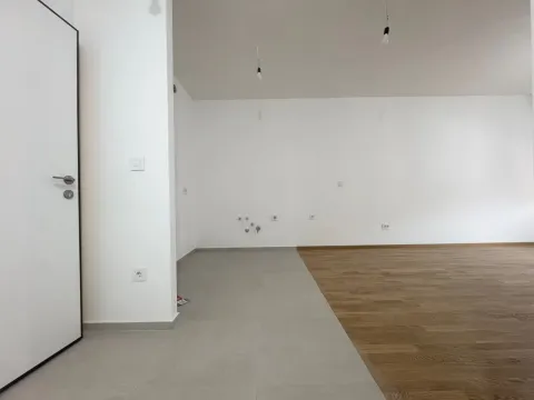Prodaja, jednosoban stan, 46m², Stari Aerodrom, Podgorica - image 7