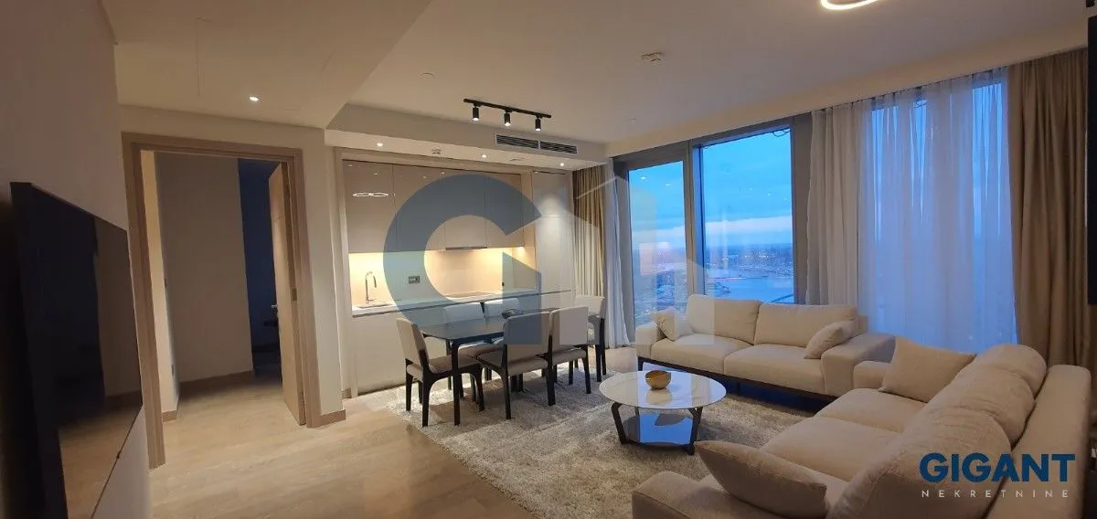 Izdavanje, trosoban stan, 90m², Savski Venac, Beograd