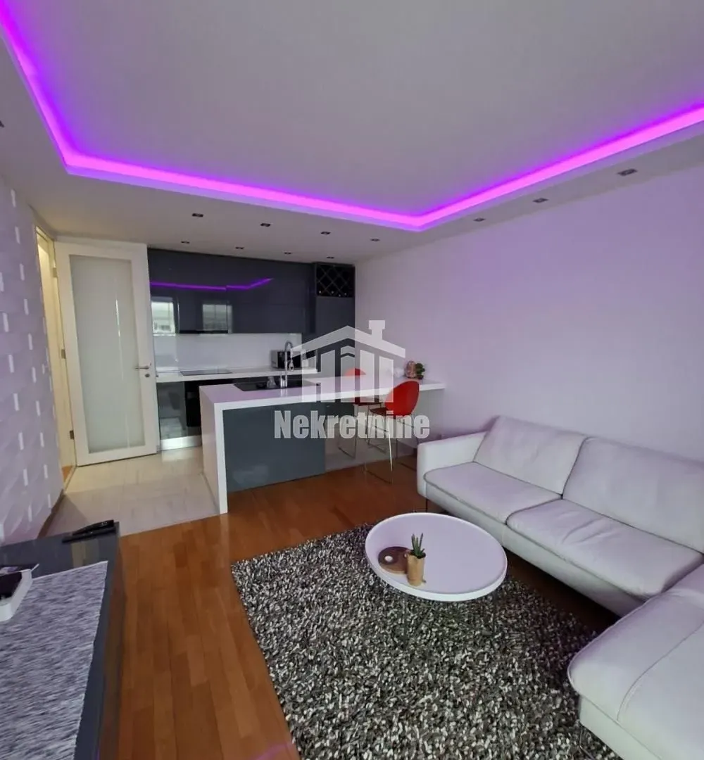 Prodaja, trosoban stan, 68m², Belvil, Beograd