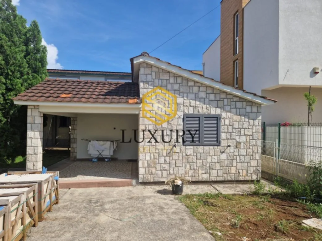 Izdavanje, kuća, 50m², City Kvart, Podgorica