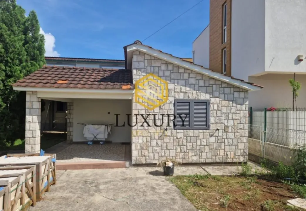 Izdavanje, kuća, 50m², City Kvart, Podgorica