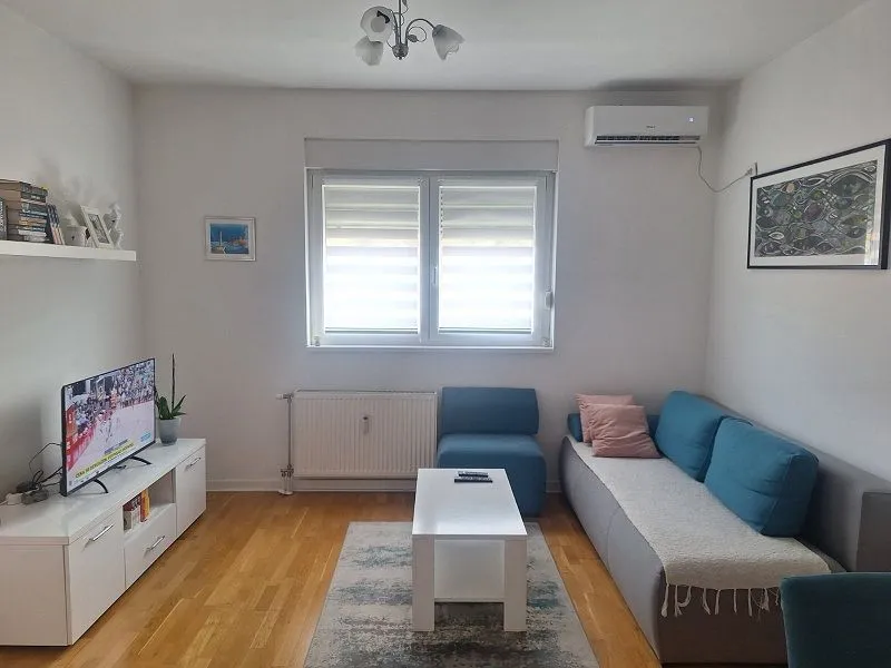 Izdavanje, dvosoban stan, 56m², Karaburma, Palilula Sve Podlokacije