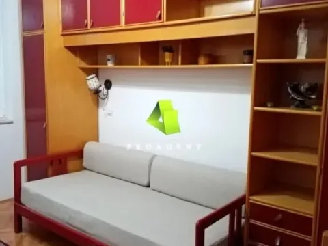 Izdavanje, trosoban stan, 100m², Centar, Niš - image 2