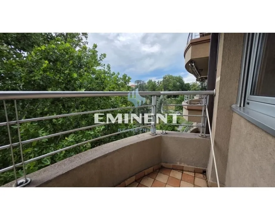 Rent, three bedroom apartment, 111m², Neimar, Vračar Sve Podlokacije