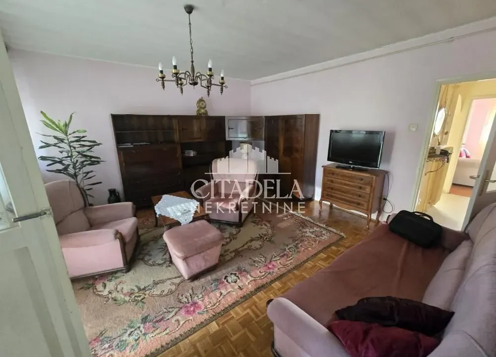 Prodaja, dvosoban stan, 70m², Zemun Sve Podlokacije, Beograd