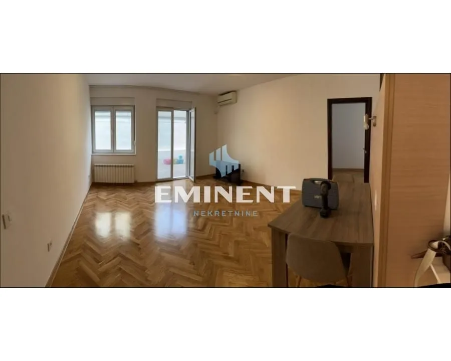 Izdavanje, stan, 80m², Vračar Sve Podlokacije, Beograd